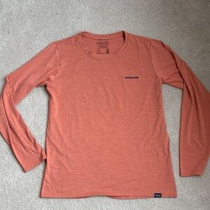 Patagonia Women's Long-Sleeved Capilene Cool Daily Graphic Shirt